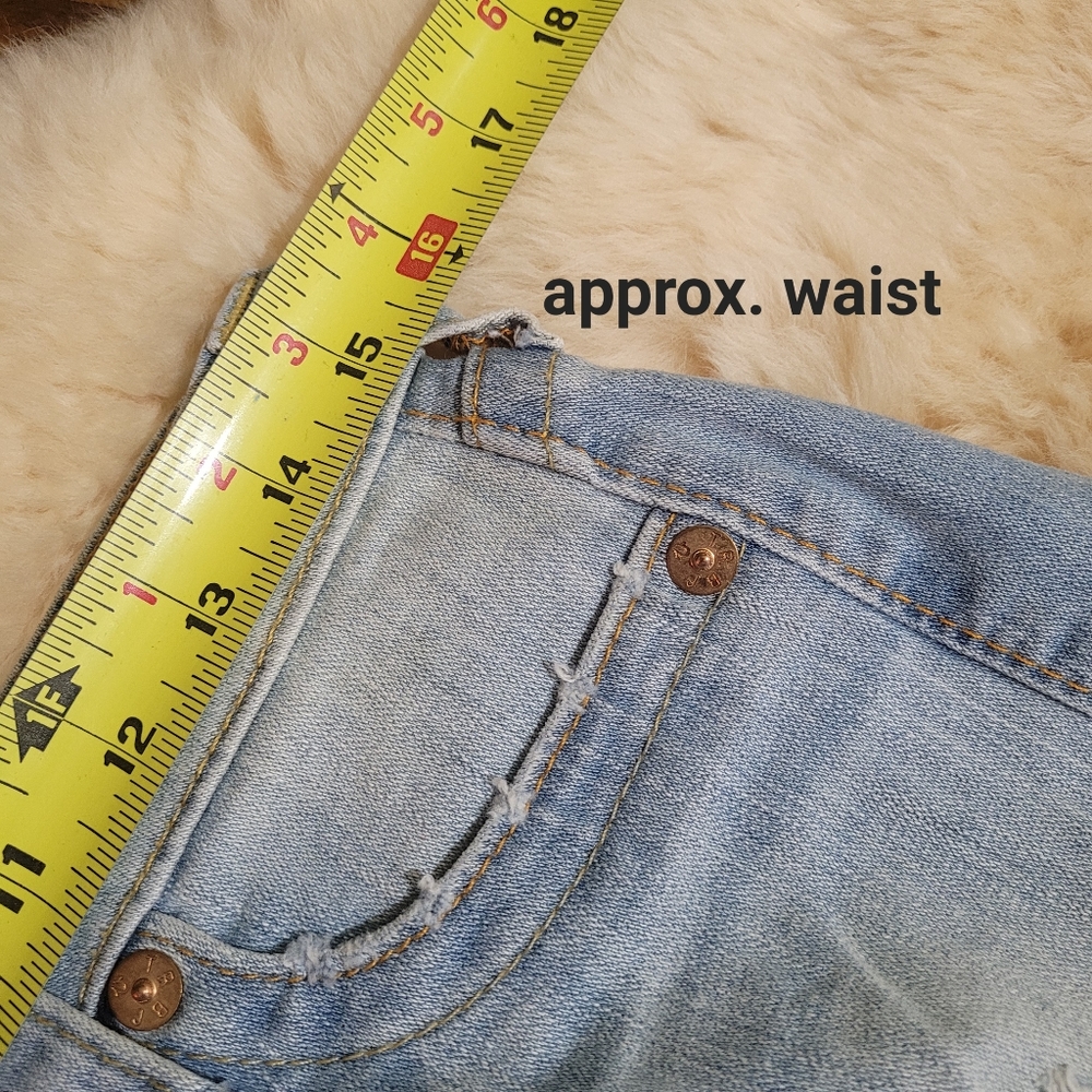 True Religion Distressed Jeans - Picture 8 of 8
